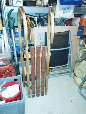 Holzschlitten