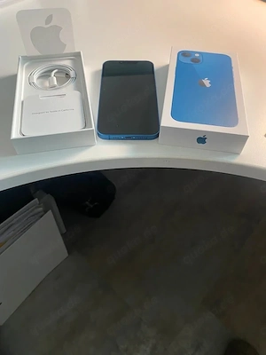 IPhone 13 in blau mit 128 GB Top Zustand Bild 2