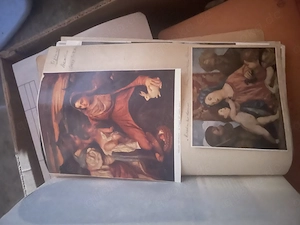 Sammelordner zu Kunst an Kunstinteressierte zu verschenken