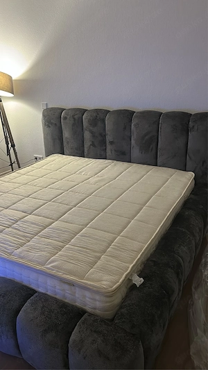 Bett mit Lattenrost 180x200cm 