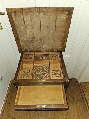 Antik! Schöner, alter Biedermeier Tisch Nähtisch mit Deckel und 2 Schubladen! Rarität! Bild 6