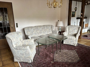 Klassiker! Schönes, hochwertiges 3 Sitzer Sofa Couch und 2 Sessel TOP Zustand!