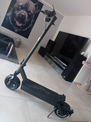 E Scooter VMAX VX4 neues Modell Neuwertiger Zustand .