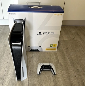 sony Playstation 5 mit 4 Spiele plus Verpakung und Zubehör