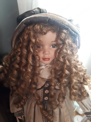 Verkaufe eine Antike Puppe 