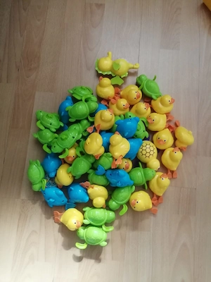 Aufzieh-Wasserspielzeug, gebraucht, in sehr gutem Zustand.
