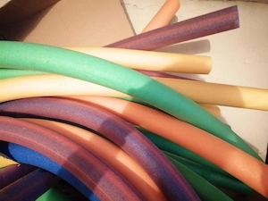 Schwimmnudel, gebraucht in sehr gutem Zustand, 14 Stück für 25 Euro