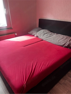 Boxspringbett 180x200 mit 2 Matratzen. Top-Zustand sofort abholbar
