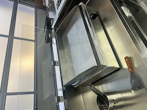 Mobiler Foodtrailer mieten   Currywurst & Pommes Catering für Events, Feiern & Firmenveranstaltungen