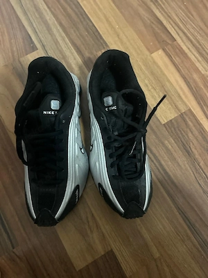 verkaufe diese neuen nike shox 