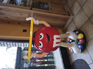 M & M Werbeaufsteller rollbar