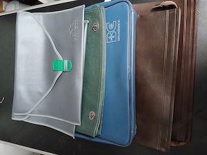 Mappen, Aktentaschen (teilweise mit Innenaufteilung)