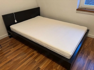 Bett 140x200cm + Matratze