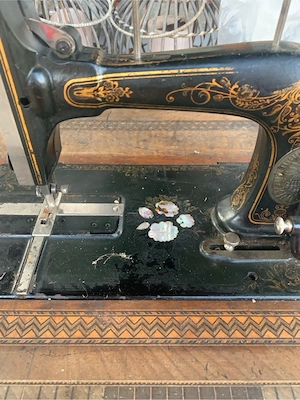 Alte Nähmaschine ca 140 Jahre alt