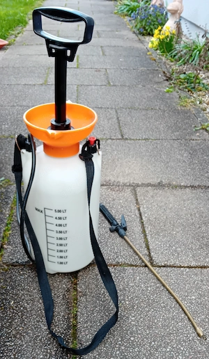 Sprühgerät zum Umhängen   Sprühflasche