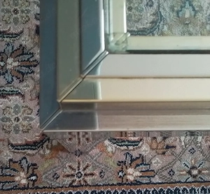 Couchtisch mit Glasplatte