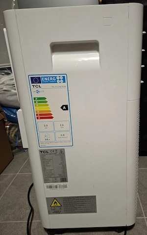 TCL Mobile Klimaanlage TAC- 07CPB RVW mit Transportrollen und Abluftschlauch Kühlung