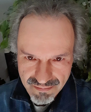 ER (64) sucht SIE mit Charme und Esprit - Nationalität egal, wenn die Verständigung klappt