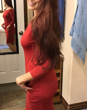 Ich biete dir heiße Bilder und Videos von mir an