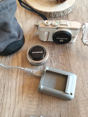 Olympus PEN E-PL9 in weiß in sehr gutem Zustand