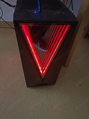Gaming PC ohne RAM und Speicher cooles Aussehen