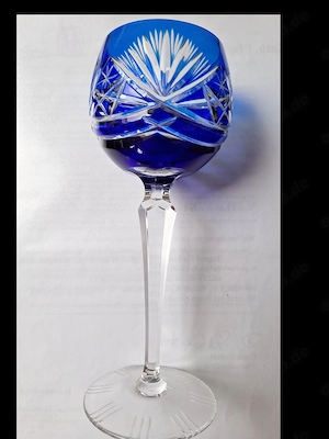 Farbige Weingläser aus Bleikristall 