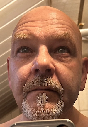 Suche Frau mit Großen Hängetitten