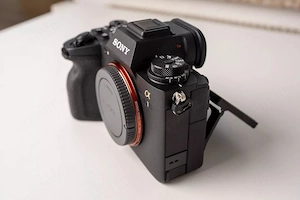 Sony Alpha A1 50MP Spiegellose Digitalkamera - Schwarz (Nur Gehäuse) - ILCE-1
