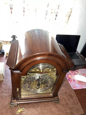 Tischuhr KIENINGER Pendel mit Schlüssel