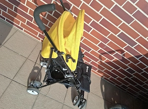 Reisebuggy in Gelb Schwarz