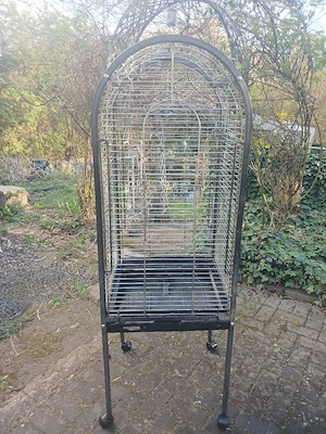 Vogelvoliere, Papageienvoliere