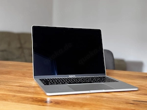 MacBook Pro 13  2017: 2,3 GHz Intel Core i5 | 8 GB RAM | 256 GB SSD