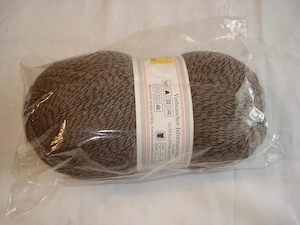 23 x 200 g Strickgarn, 4-fädig 740m braun neu OVP Bild 3
