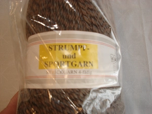 23 x 200 g Strickgarn, 4-fädig 740m braun neu OVP Bild 4