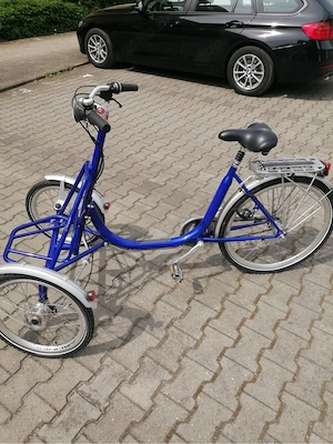 fast nagelneues Lastenträger Dreirad