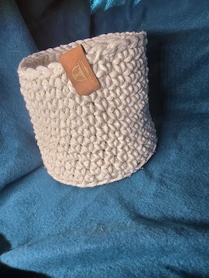 Handgefertigter Utensilo Korb mit Holzboden   Neu