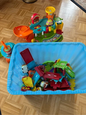 Tutut Flitzer mit Tankstelle