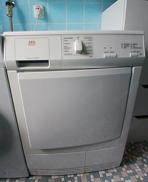 Waschmaschine und Trockner 