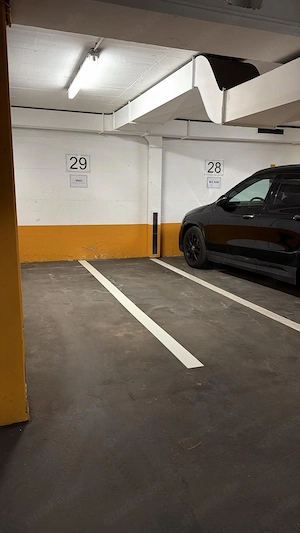 Tiefgaragenstellplatz Motorrad  München Au