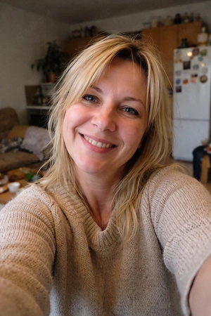 Erfahrene Pflegekraft sucht 24 Stunden Stelle im Privathaushalt, Haushaltshilfe, Alltagshilfe 