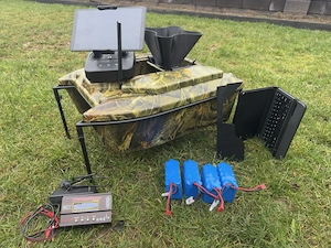 PK, Fischfeeder Futterboot, Raymarine, Autopilot, Viel Zubehör