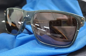 Oakley Holbrook Sonnenbrille *neuwertig*