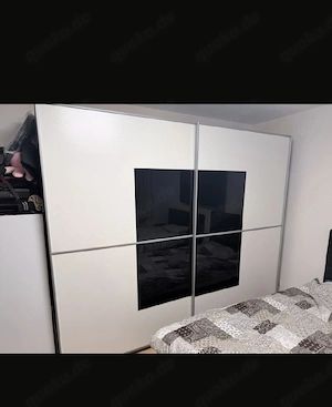 Schwebetüren Schrank