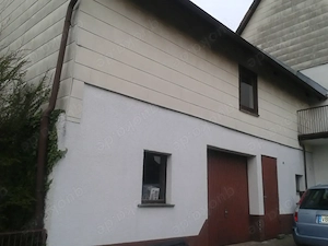 Haus 115m  , 6 Zimmer + 1850m  großer Garten + 12 * 5 m Scheune + Garage zu verkaufen Schotten OT