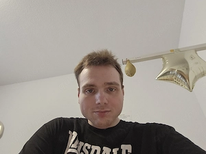 30 Jähriger Bettlägeriger ohne Beziehungserfahrung sucht eine Partnerin, ein Date, Treffen, etwas. Bild 3
