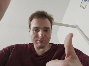 30 Jähriger Bettlägeriger ohne Beziehungserfahrung sucht eine Partnerin, ein Date, Treffen, etwas.