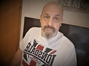 Welche nette Sie zeigt mir Ihr Knackppopöchen?