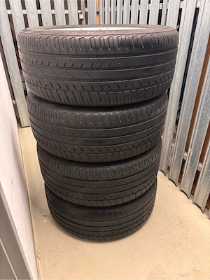 Felgen mitt Sommerreifen