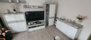 Wohnwand mit Sideboard 