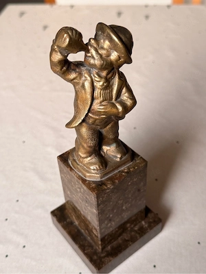 Skulptur Figur Trinker Statue Bronze Messing? Bier Naturstein witzig 